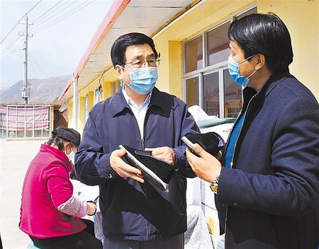 林鐸在臨夏縣調(diào)研指導(dǎo)工作時強調(diào) 從嚴(yán)從細(xì)查漏補缺 逐戶逐項鞏固提升 確保如期高質(zhì)量打贏脫貧攻堅收官戰(zhàn)