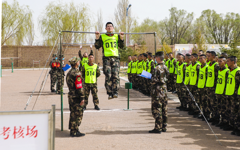 考核全程公開透明！武警甘肅總隊執(zhí)勤支隊組織2020年士官培訓(xùn)對象選拔工作