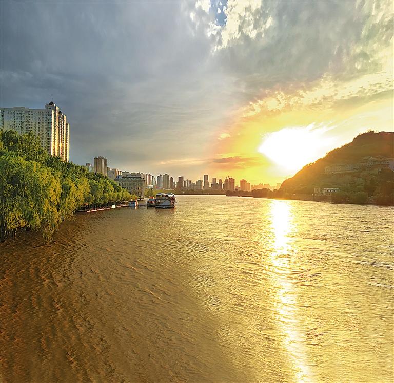 黃河今年第2號洪水出現(xiàn)  黃河蘭州段啟動Ⅳ級應急響應 昨晚11時水流量已達3100m3/s 呈繼續(xù)上漲趨勢