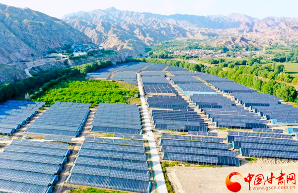 【奮斗百年路 啟航新征程 脫貧攻堅(jiān)答卷】以村為家，把貧困戶當(dāng)家人——記全國(guó)脫貧攻堅(jiān)先進(jìn)個(gè)人錢有