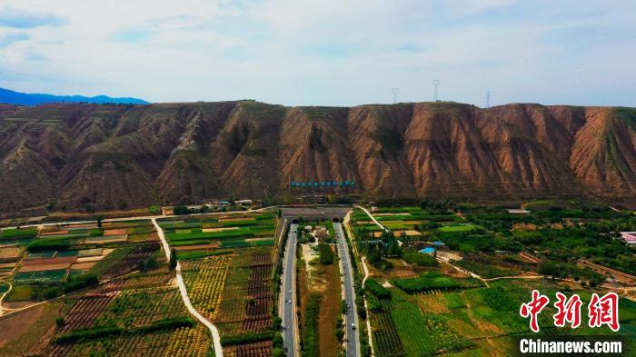 甘肅榆中造養(yǎng)結(jié)合十?dāng)?shù)年荒山改綠 野生動物?！奥睹妗?>
        </a><em>甘肅榆中造養(yǎng)結(jié)合十?dāng)?shù)年荒山改綠 野生動物?！奥睹妗?/em></li>
    <li><a  target=