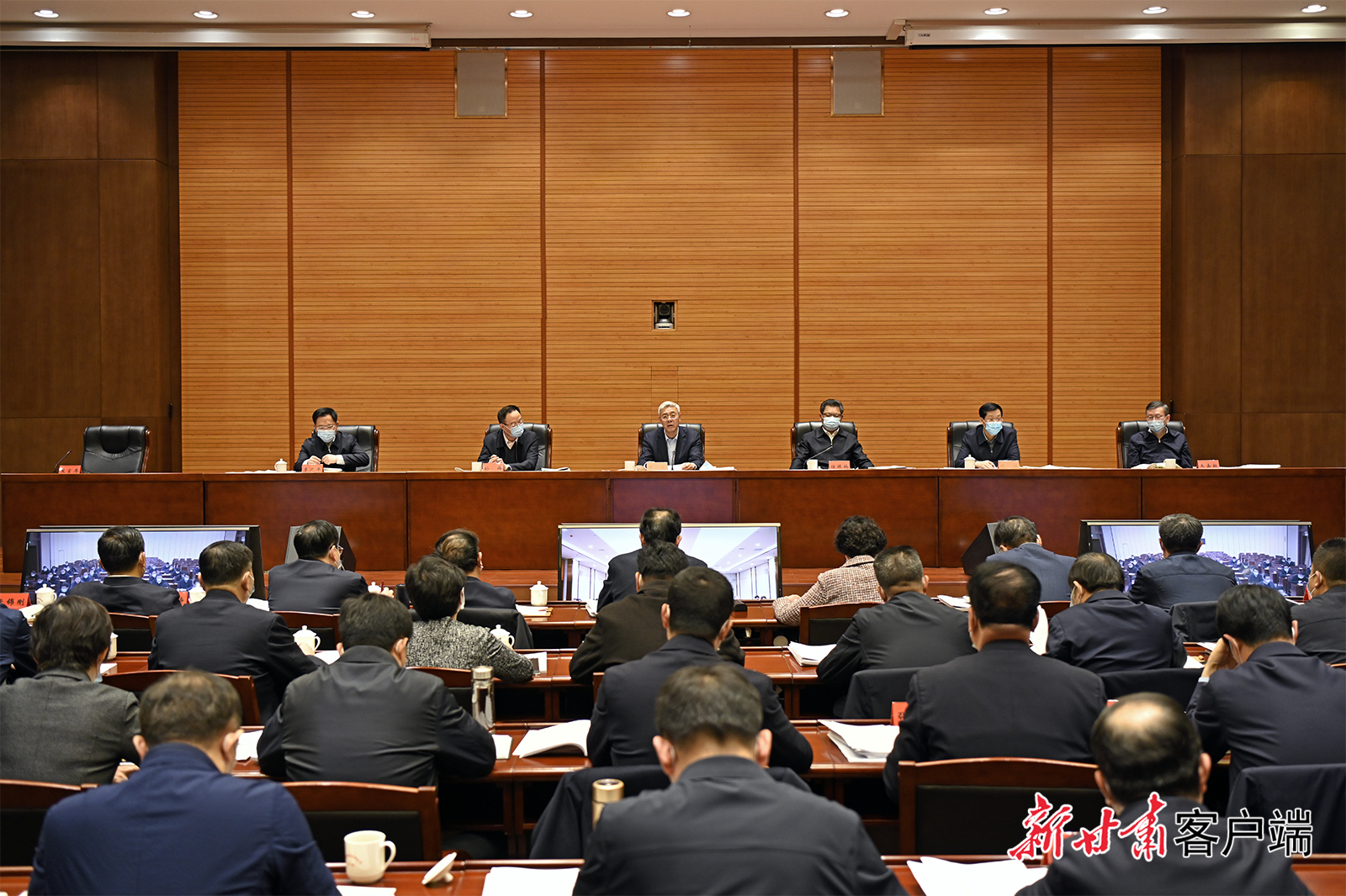 尹弘在省委農(nóng)村工作領導小組會議上強調(diào)：以深厚為民情懷鞏固拓展脫貧攻堅成果，用高度負責精神扎實做好備考迎評工作