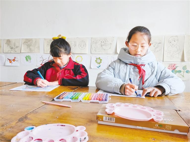 甘肅這兩名小朋友，被太空中亞平老師點(diǎn)了名