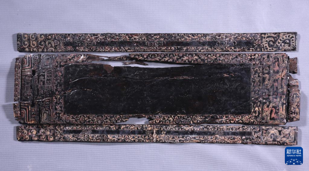 江西樟樹(shù)市國(guó)字山戰(zhàn)國(guó)墓葬出土漆瑟（資料圖）。