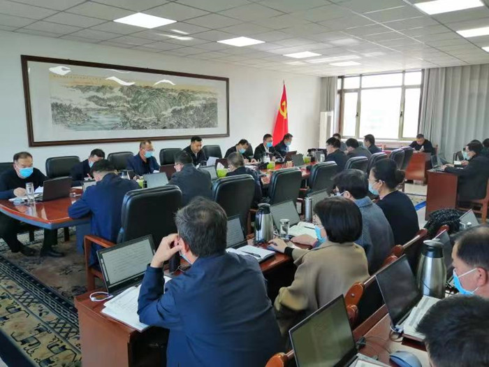 10月17日，金昌市紀(jì)委召開常委會（擴(kuò)大）會議，專題學(xué)習(xí)交流習(xí)近平總書記代表第十九屆中央委員會向黨的二十大所作的報(bào)告，研究學(xué)習(xí)宣傳貫徹落實(shí)工作。.jpg