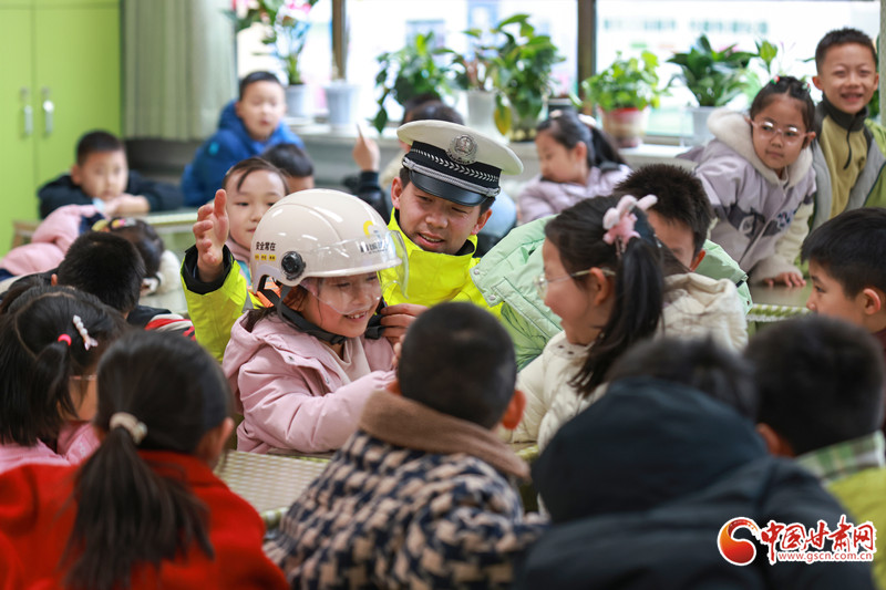 隴拍客丨蘭州：開學(xué)第一課 交通安全進(jìn)校園